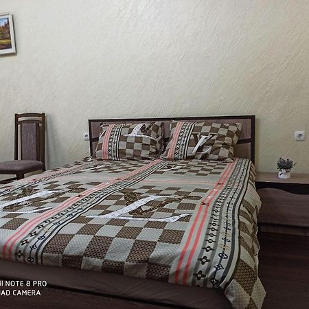 Квартира В Самом Центре Wi-Fi Apartment Cernăuți Exterior foto