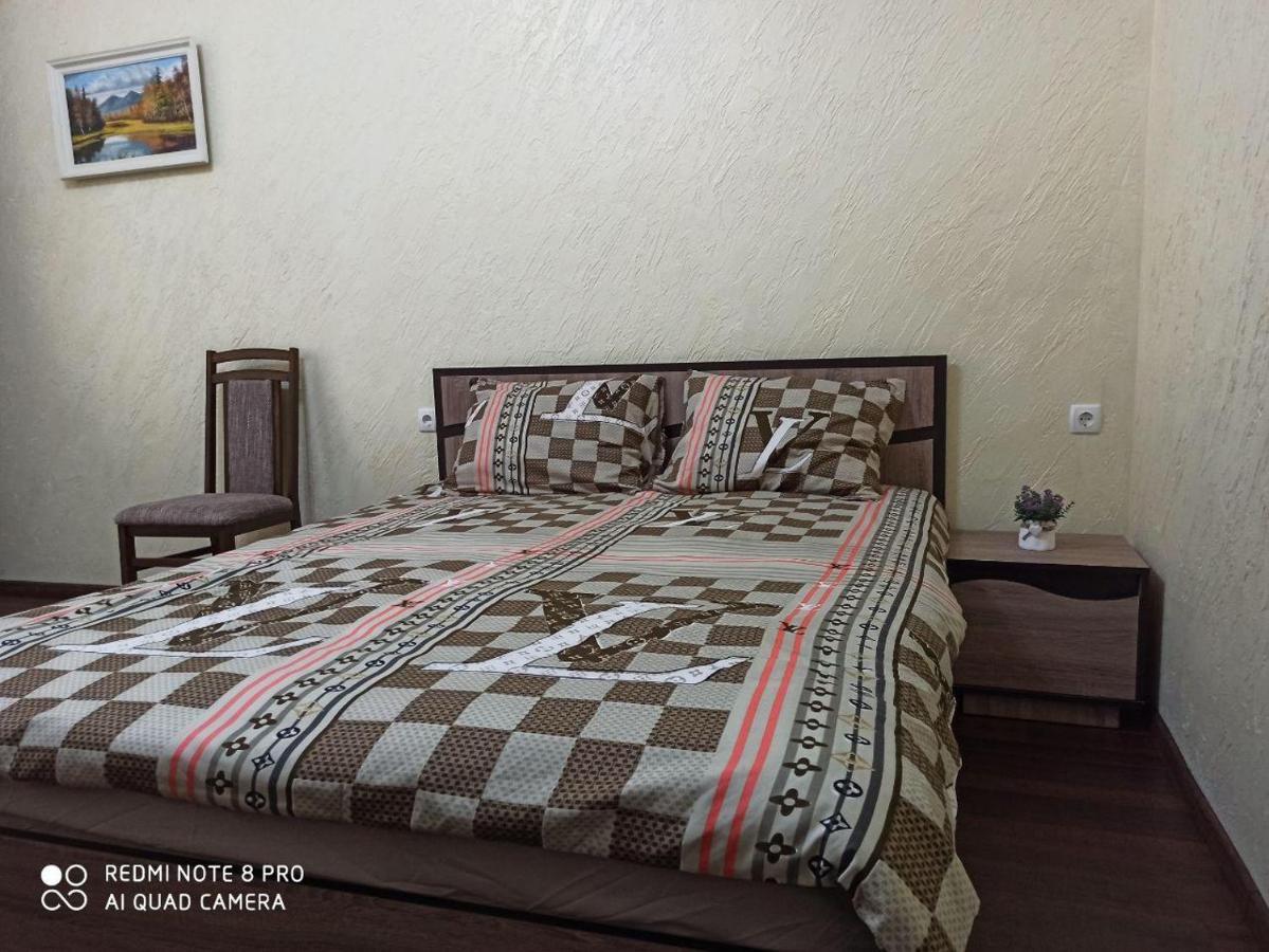 Квартира В Самом Центре Wi-Fi Apartment Cernăuți Exterior foto