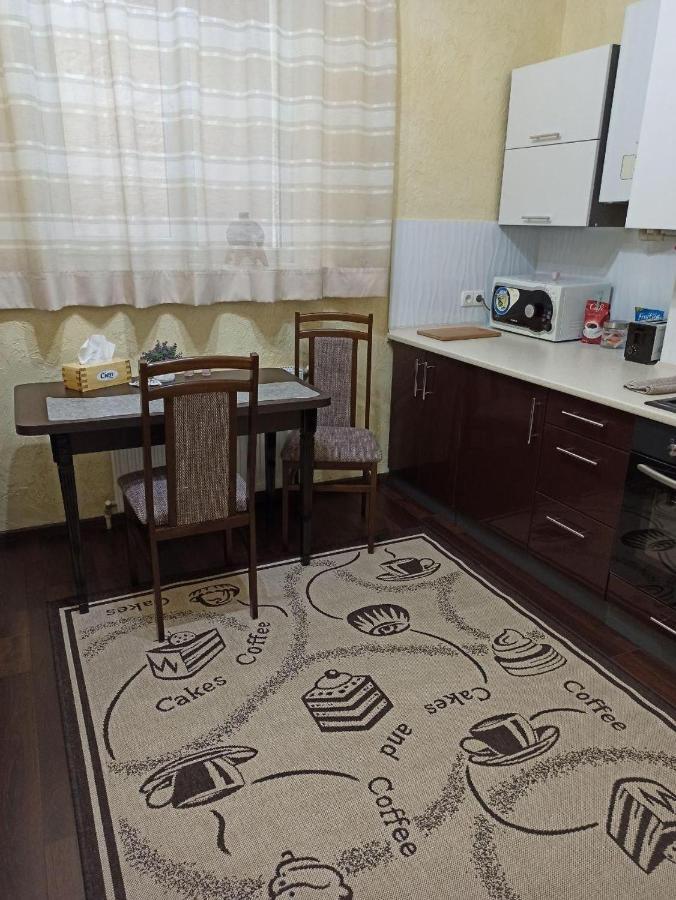 Квартира В Самом Центре Wi-Fi Apartment Cernăuți Exterior foto