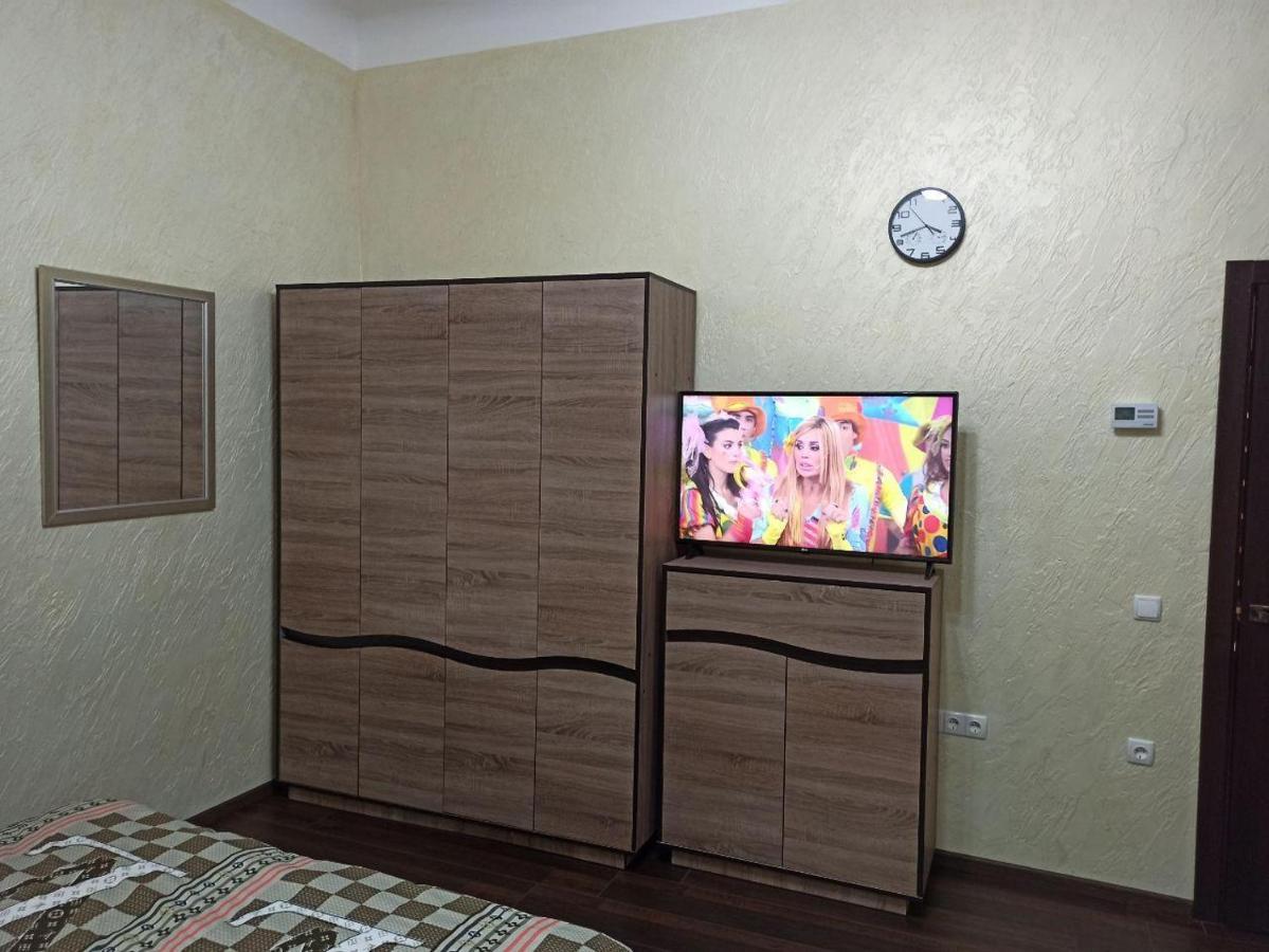 Квартира В Самом Центре Wi-Fi Apartment Cernăuți Exterior foto